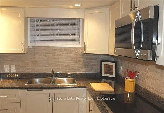 230 Clonmore Dr #LOWER — Photo 5