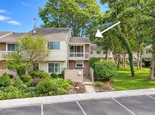204 Springmeadow Dr UNIT M, Holbrook, NY 11741