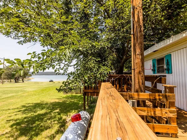 2334 Sanbar Rd Unit 27, Graford, TX 76449