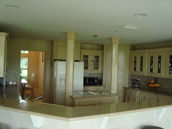 4th image of 42 Laguna Madre Dr