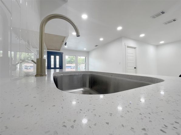 Home for Sale in Arlington TX