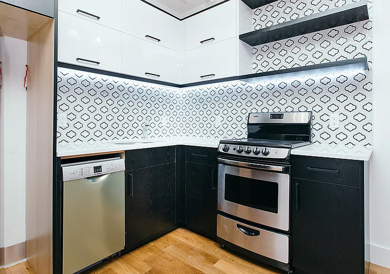 876 Bergen St #5F — Photo 1