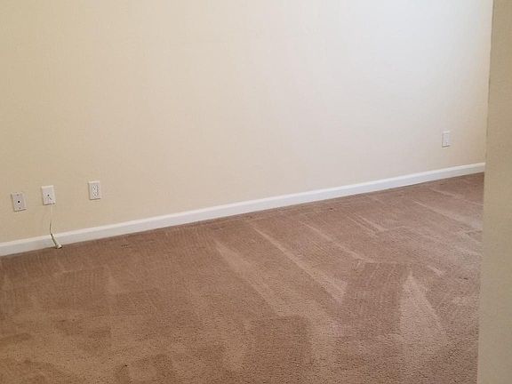 5th image of 831 Brassie Ln APT N