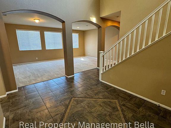 2nd image of 1867 Montara Way