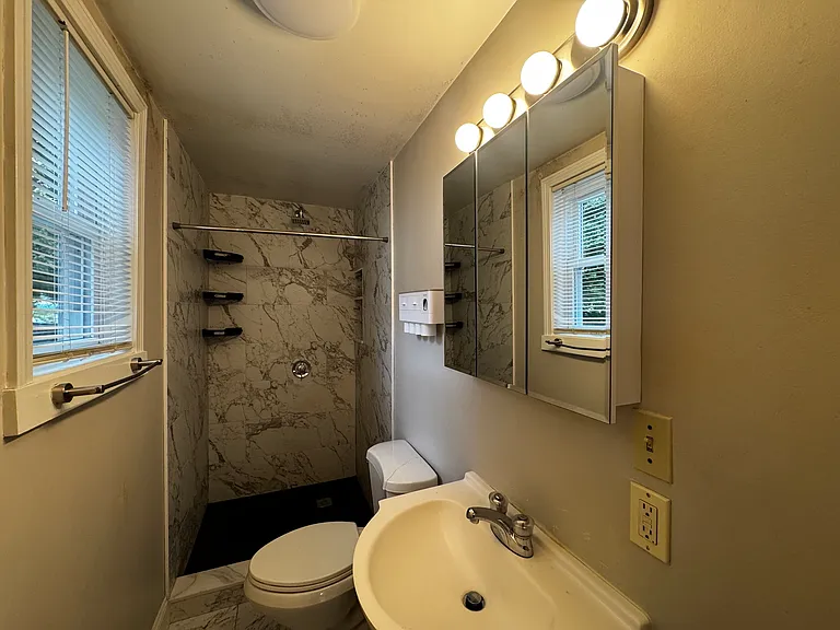 72 Bower St — Photo 4