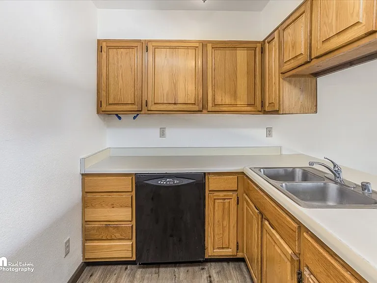 876 N Wesglenn Cir — Photo 8