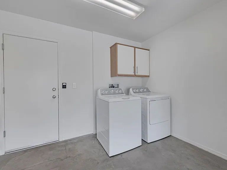 8705 Prairie Hill Dr — Photo 23