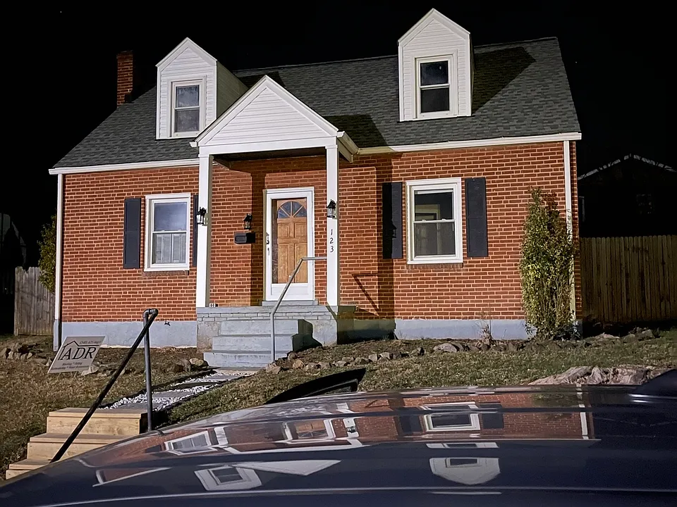 123 Polk Ave