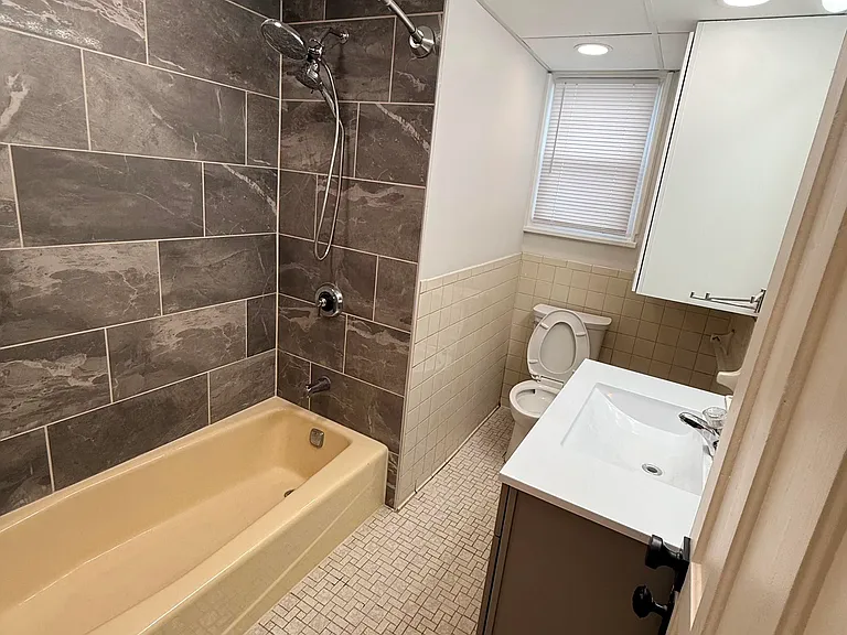 2115 Guilderland Ave #2 — Photo 5