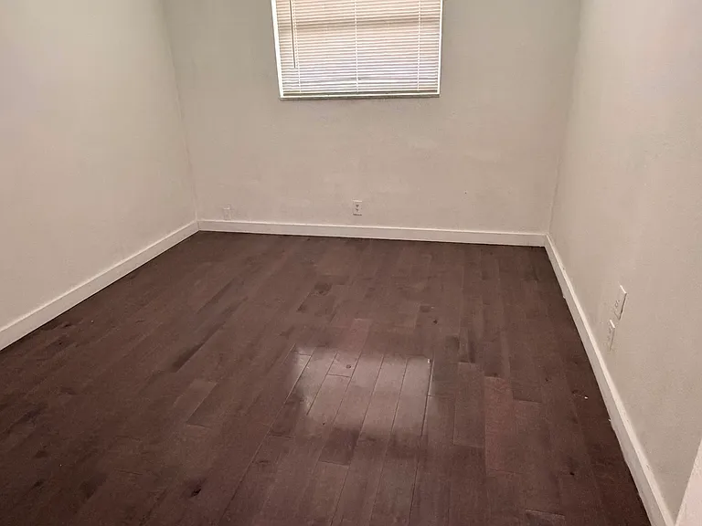 1820 N 17th Ave #4 — Photo 7
