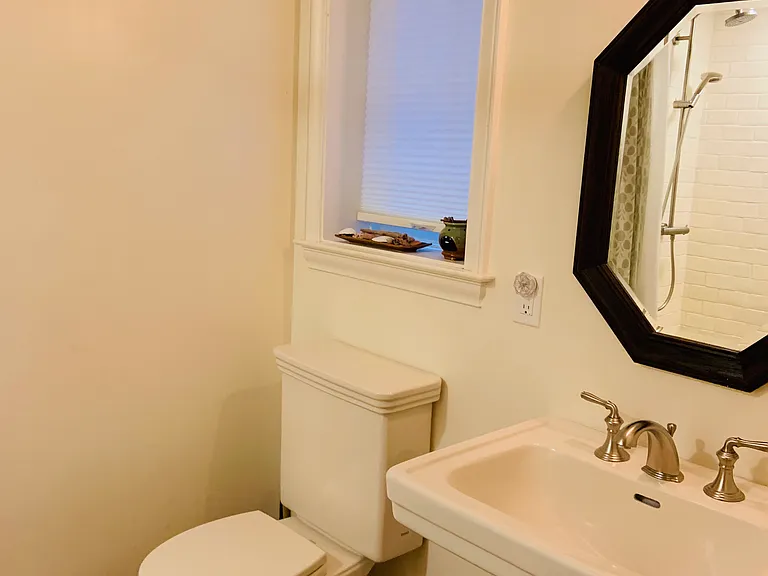 1432 Benito Ave — Photo 15