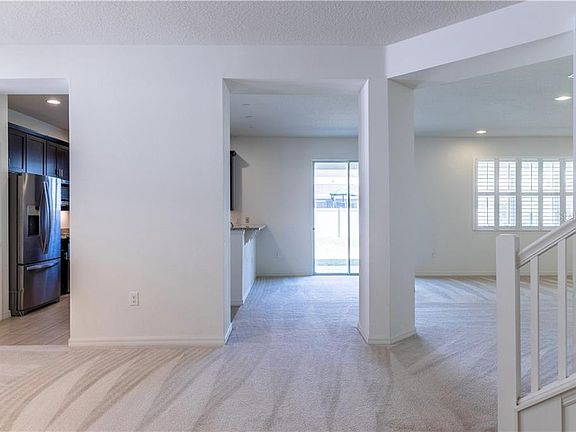 4th image of 11419 Chateaubriand Ave