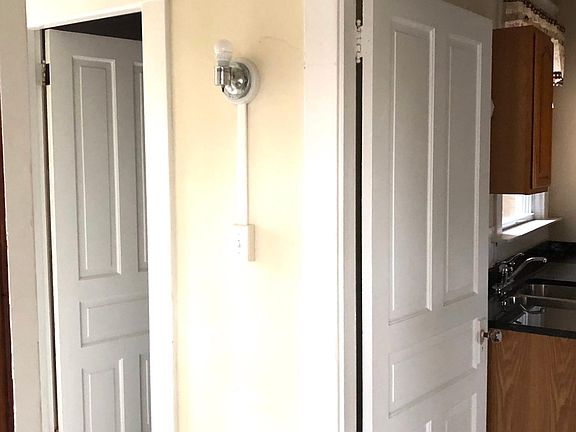 5th image of 261 W McMillan St APT 2
