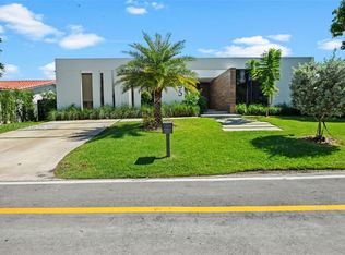 655 Layne Blvd, Hallandale, FL 33009