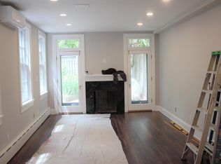 213 5th St SE APT 1, Washington, DC 20003