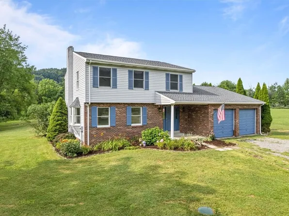 102 Flood Ln, Evans City, PA 16033