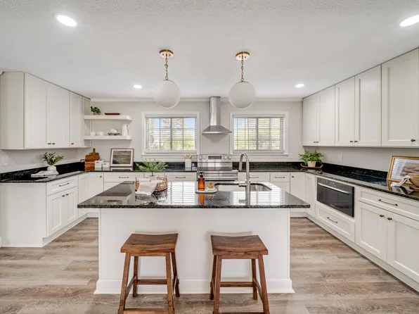 813 Kay Cir, Chattanooga, TN 37421