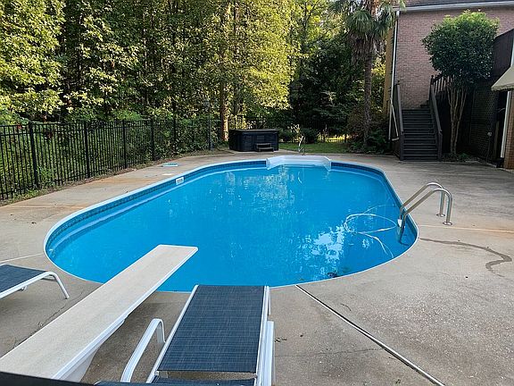 5th image of 1226 Bent Creek Dr