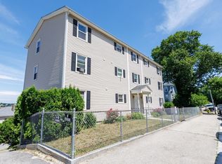 170 Perry Ave APT 3A, Worcester, MA 01610