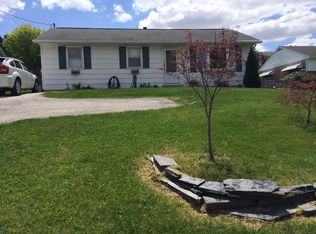326 W High St, Red Lion, PA 17356