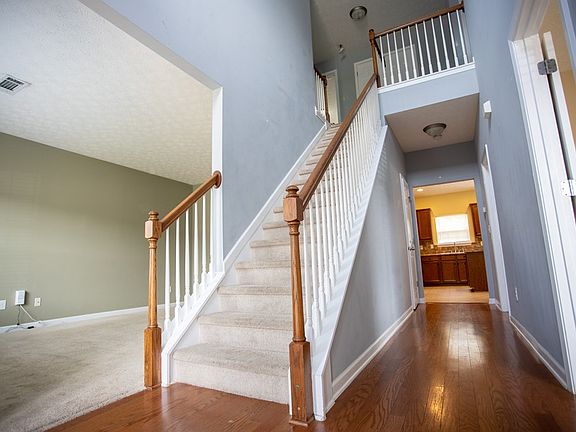 4th image of 6 Crestwood Ct