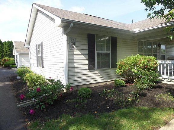 4th image of 1361 Hillview Cir W