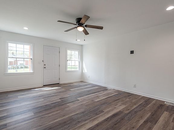 4th image of 310 S Melville St