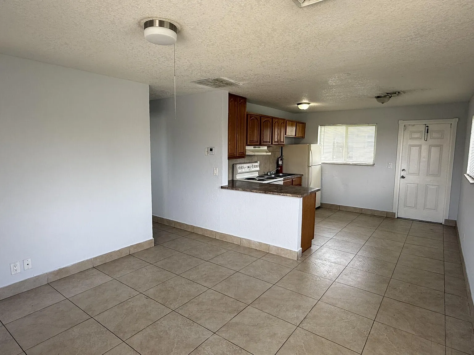 2 bed, 1.0 bath, 600 sqft, $1,450 — Photo 4