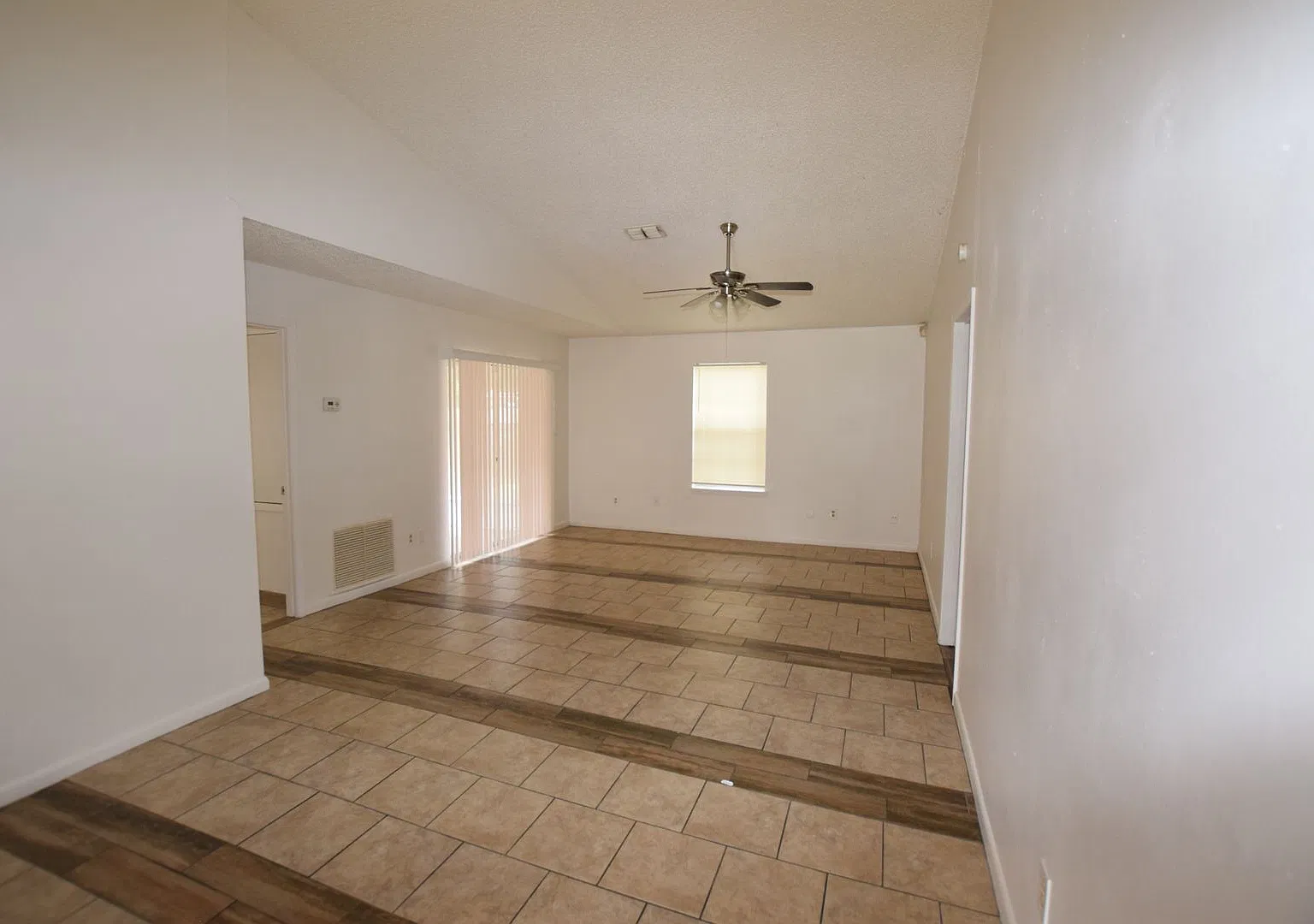 3/2 Home For Rent at 38 N. Hudson Street Orlando, FL 32835 — Photo 2
