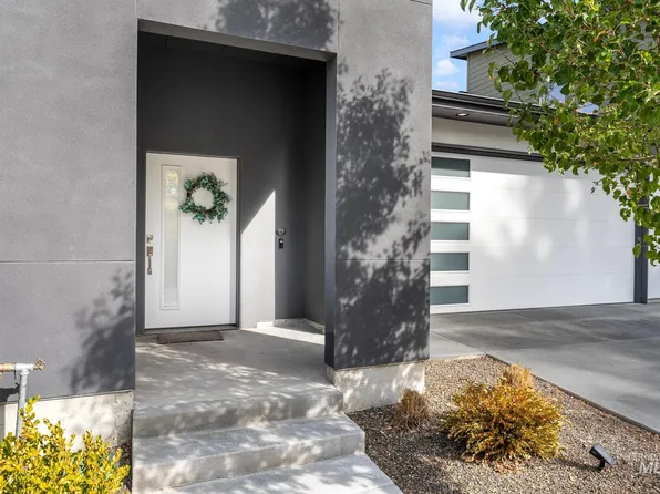 6440 W Glencrest Ln, Boise, ID 83714