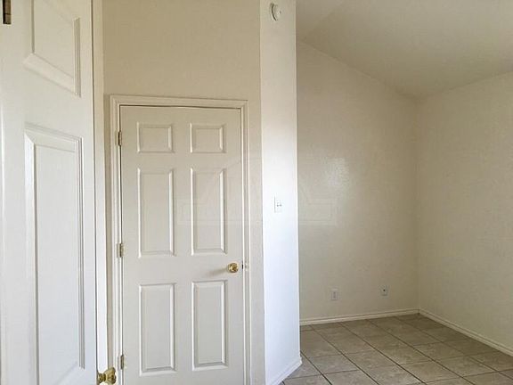 4th image of 4303 Elms Run Cir APT A