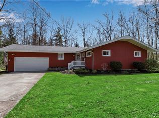 85 South Ln, Orchard Park, NY 14127