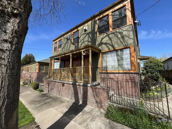 2105 SE Caruthers St APT 35, Portland, OR 97214