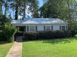 33 W Bruce St, Mc Rae, GA 31055