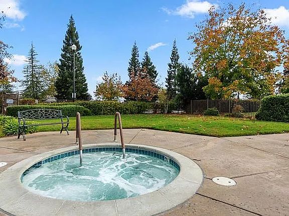 4th image of 10001 Woodcreek Oaks Blvd #52X