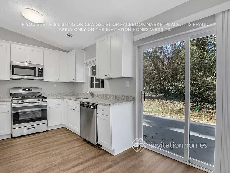 1459 Meadowlark Dr — Photo 10