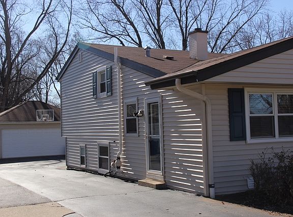 2nd image of 571 Coolidge Ave