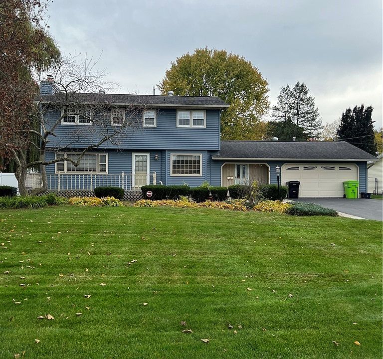 1st image of 121 Colony Park Dr