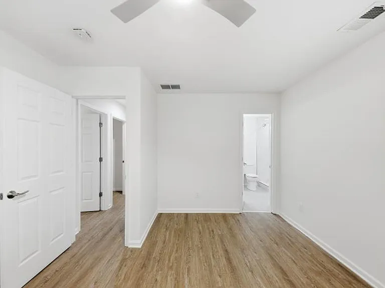 375 Lincoln St SW — Photo 10