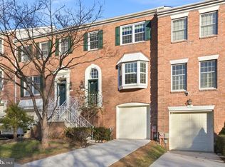 15 Hewetson Ct, Lutherville Timonium, MD 21093