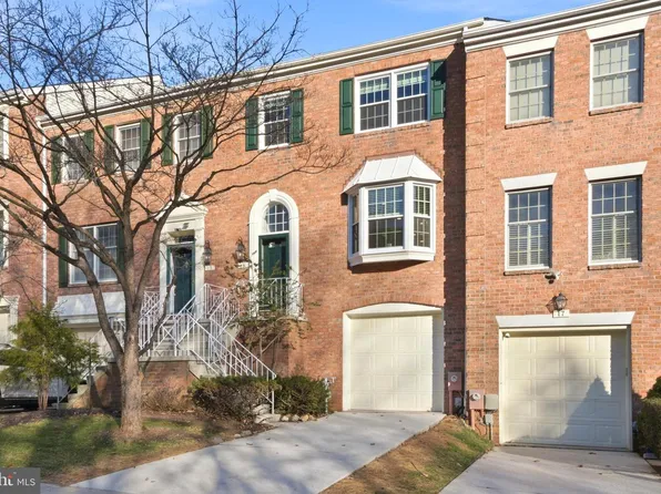 15 Hewetson Ct, Lutherville Timonium, MD 21093