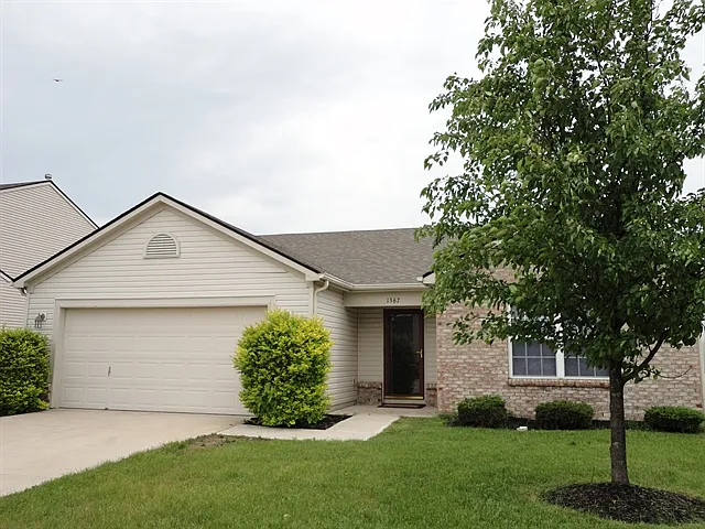 1367 Fall Ridge Dr photo 1