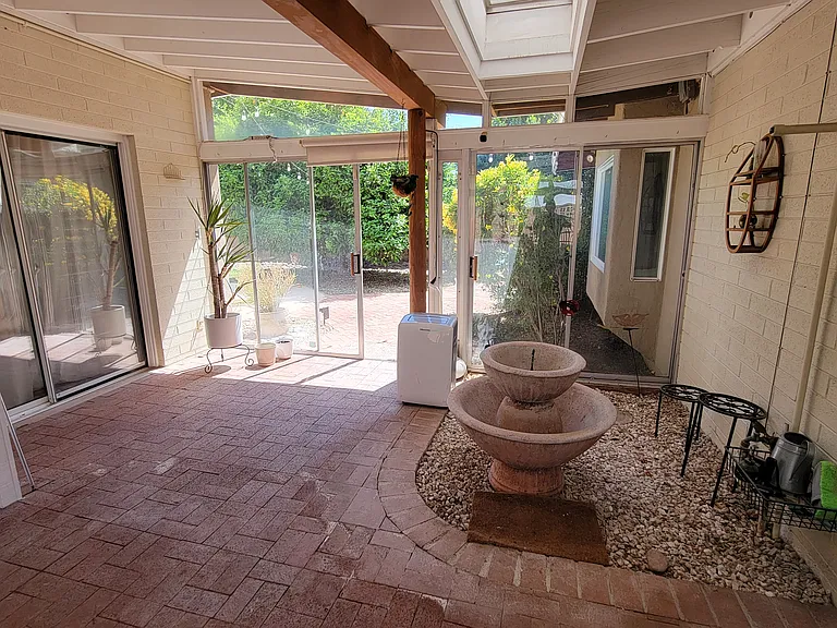 2107 S Ventura Dr — Photo 31
