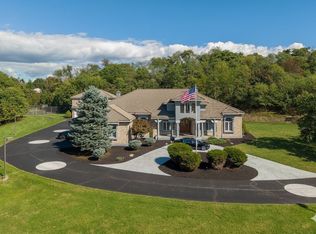 350 Cedar Dr, Washington, PA 15301