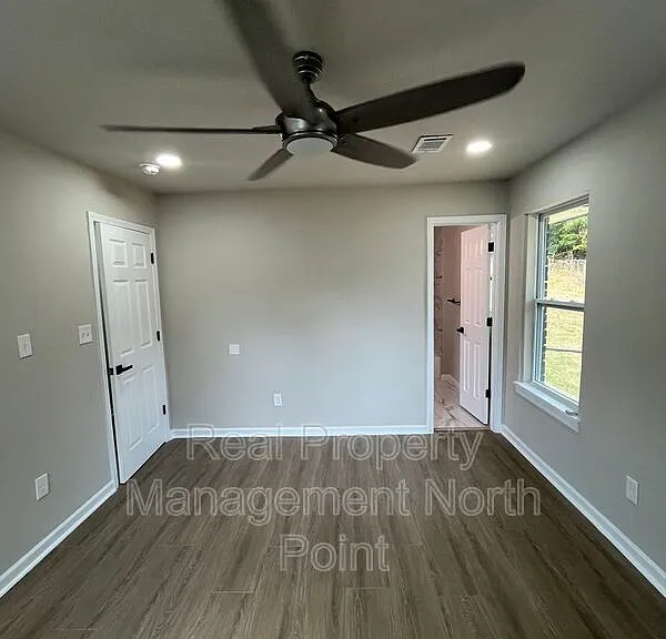 2425 Omaha Rd SW — Photo 16