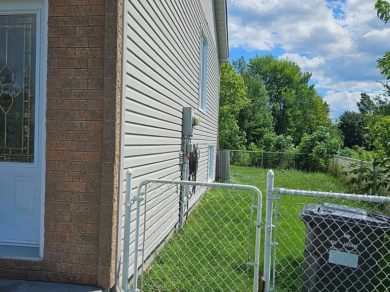 350 Higginson St — Photo 2