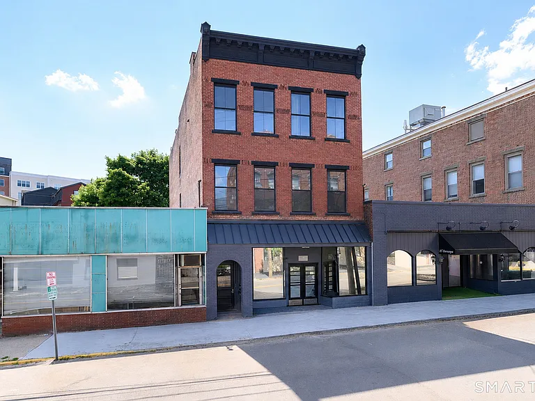 10 Commerce St #3 — Photo 1