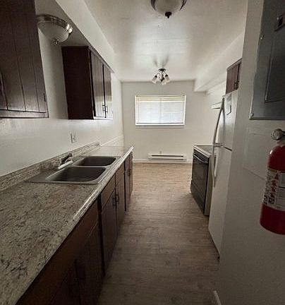 5th image of 744 Michigan Ave E APT 4