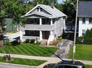 1529 Warren Rd, Lakewood, OH 44107