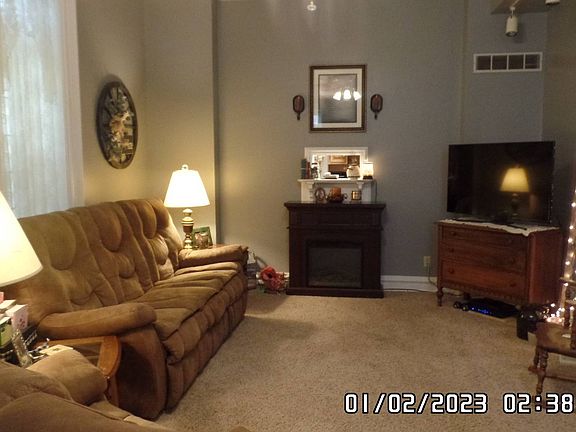 5th image of 110 N Stanford St